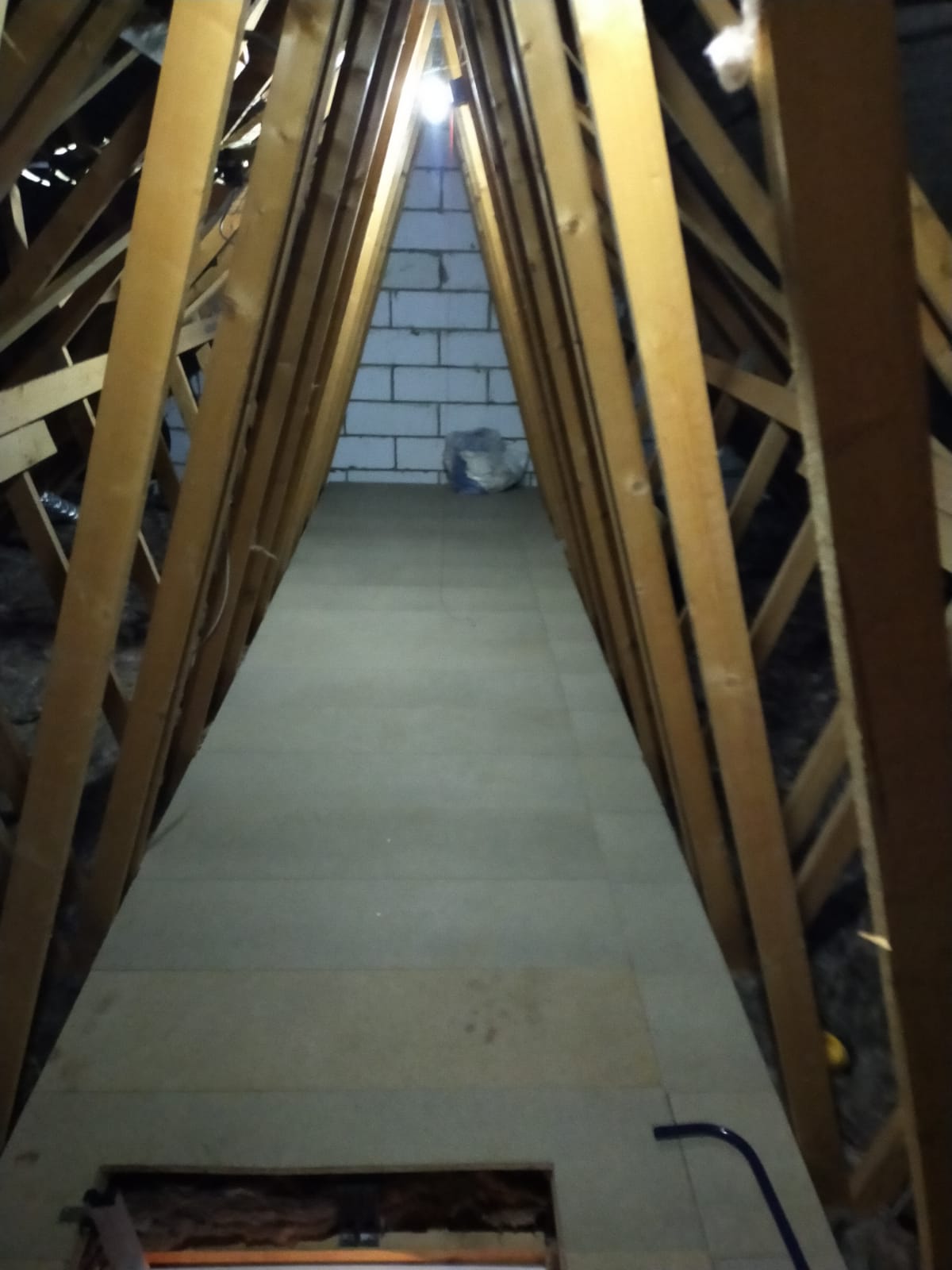 chelmsford loft fitter, loft fitters essex, loft installers, loft flooring